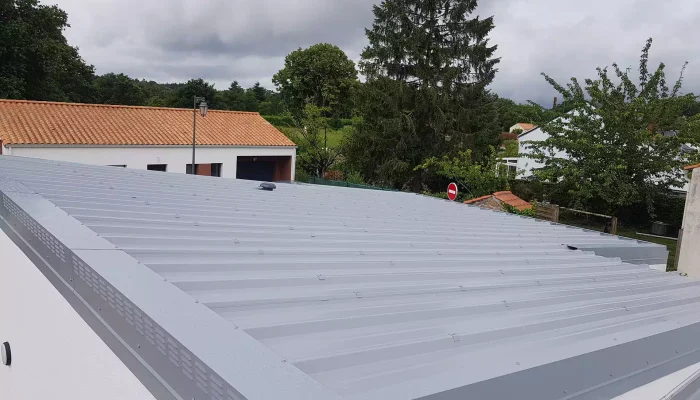 Réalisation d'un bac acier par AbriteToit85 à Beaulieu-sous-la-Roche