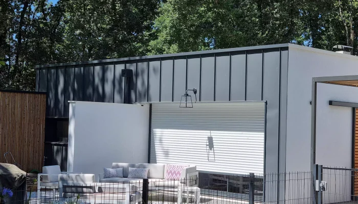 Réalisation d'un bardage par AbriteToit85 à Beaulieu-sous-la-Roche